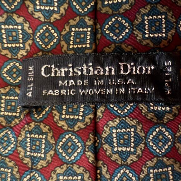 Christian Dior Vintage 100% Silk Tie, Made in USA From Fabric Woven In Italy - Picture 1 of 5